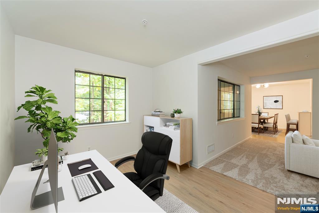 1102 Faulkner Court - Photo 5