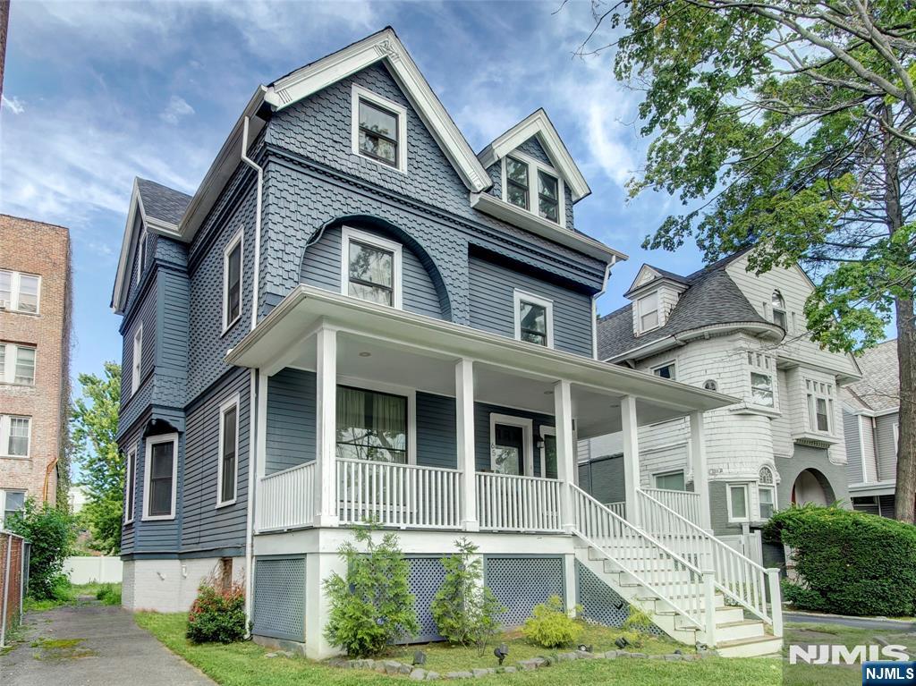 65 Glenwood Avenue - Photo 1