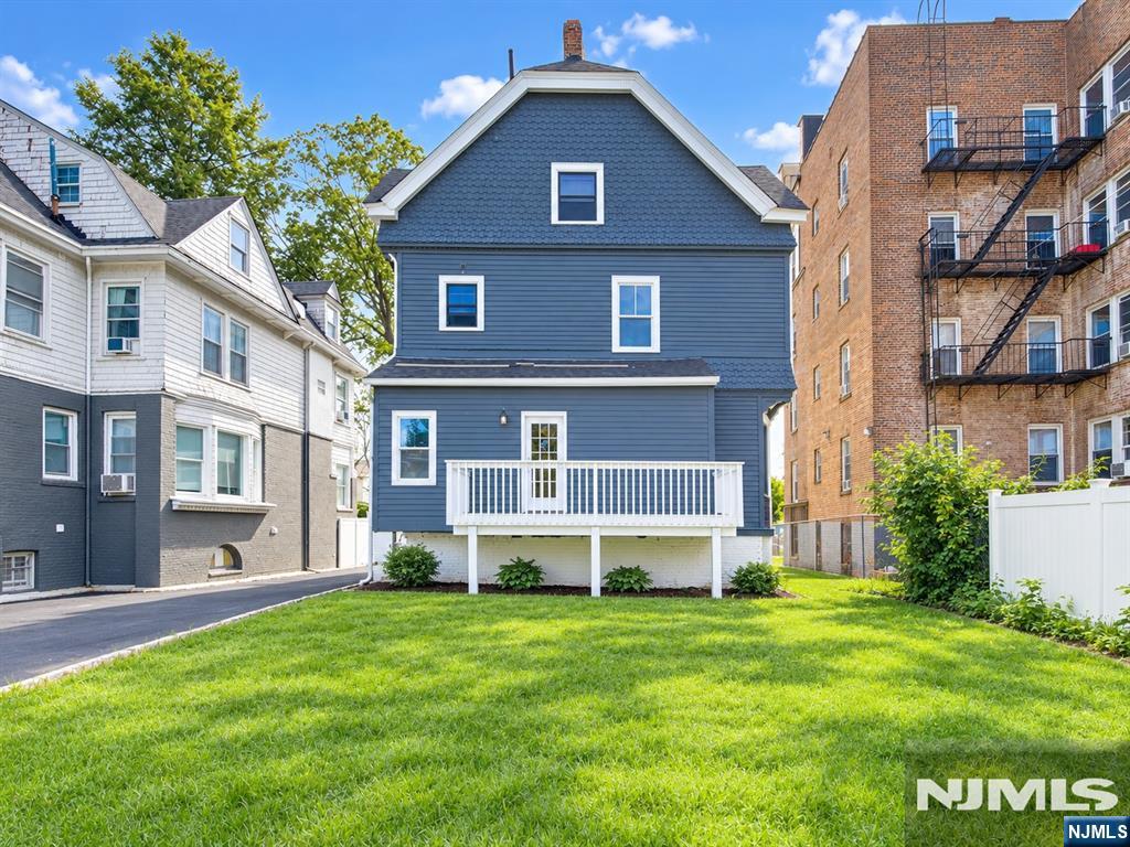 65 Glenwood Avenue - Photo 4