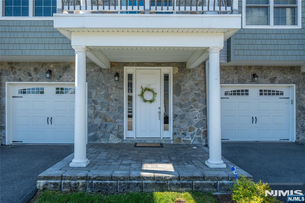 67 Halina Lane - Photo 2
