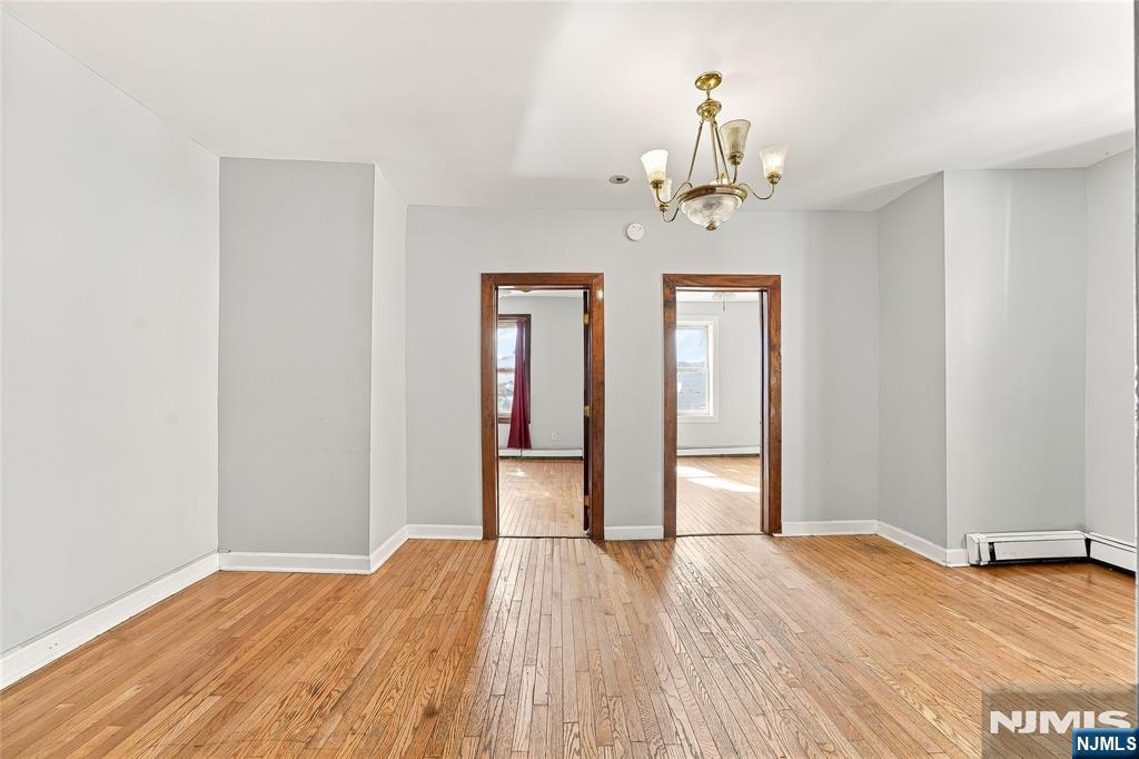 258 Clendenny Avenue 3 - Photo 4