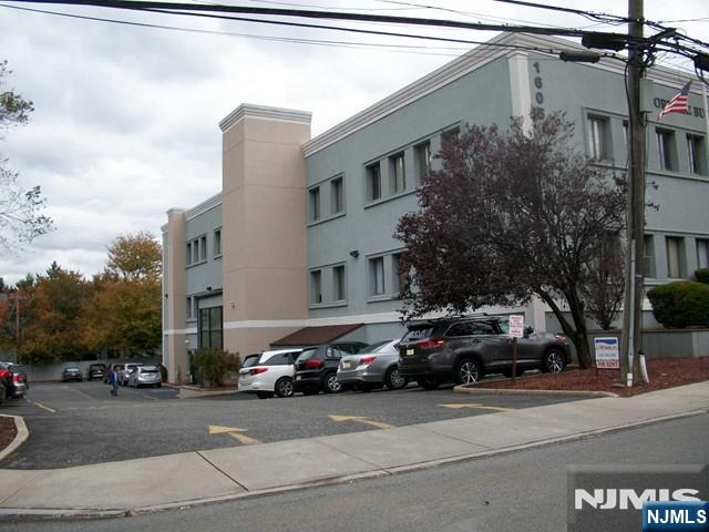 1605 John Street 124 - Photo 3