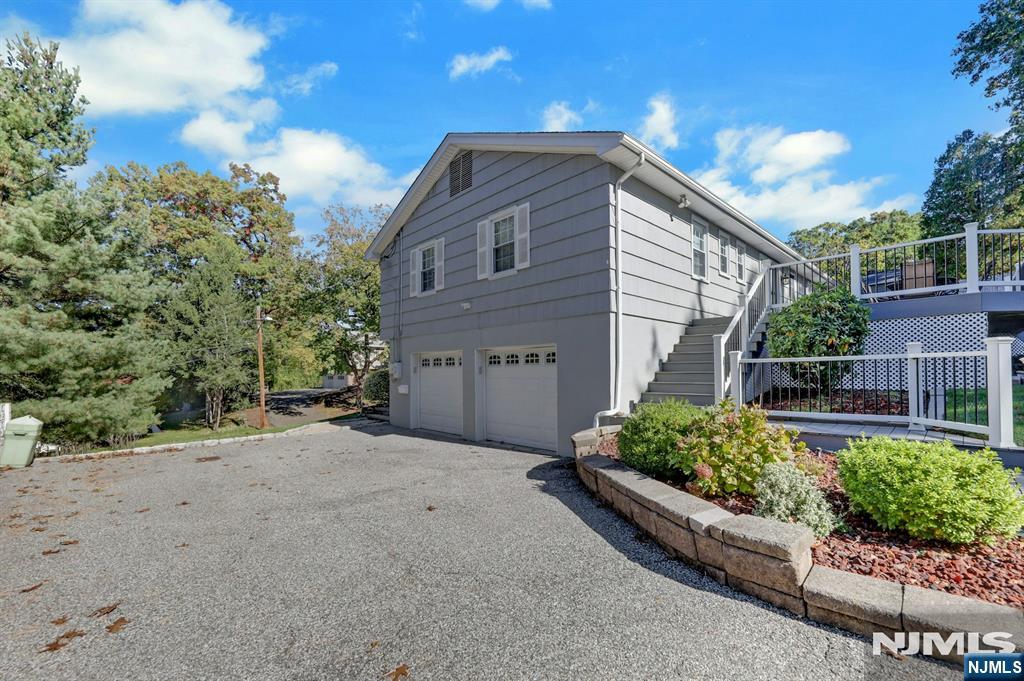 13 Darlene Terrace - Photo 3