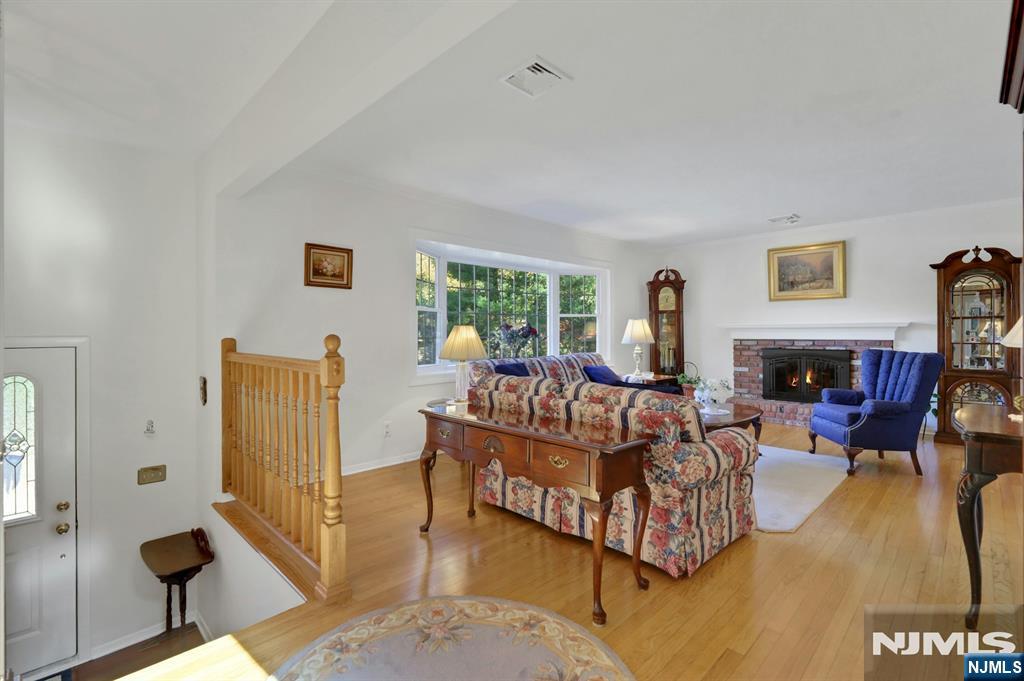 13 Darlene Terrace - Photo 5