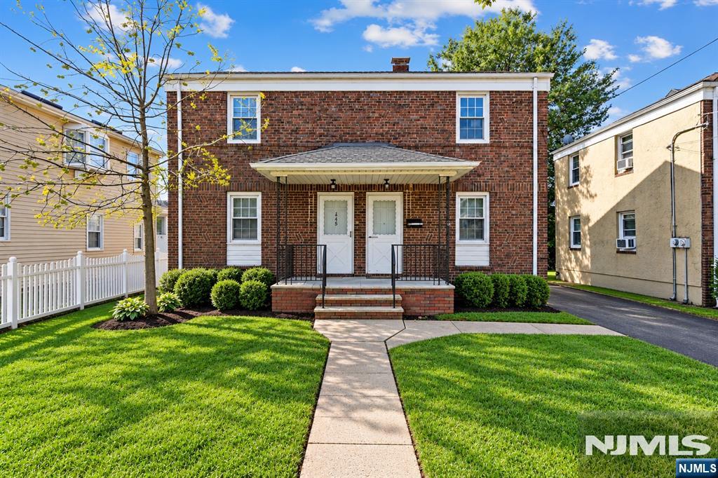 415-417 Spruce - Photo 1