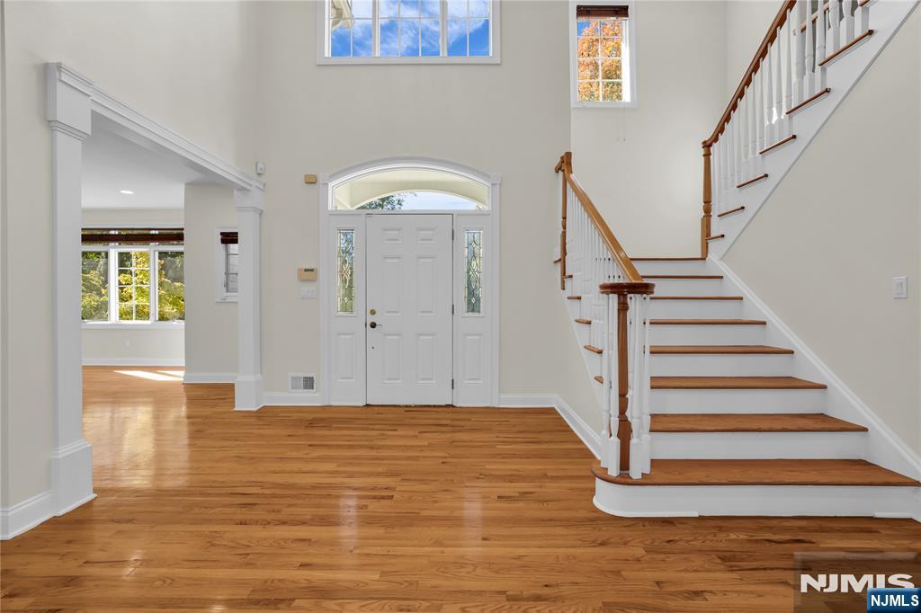 8 Chapel Hill Court - Photo 3