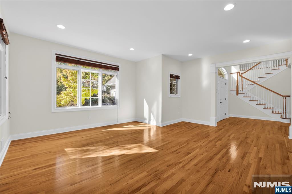 8 Chapel Hill Court - Photo 5