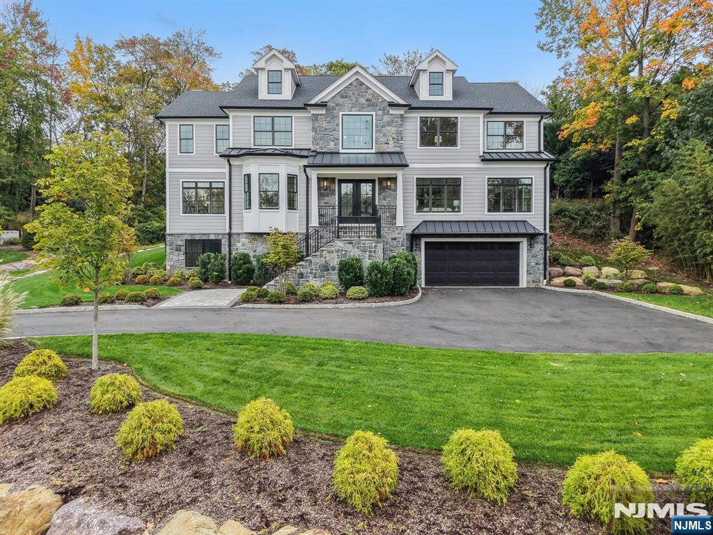 354 Beaufort Avenue - Photo 3