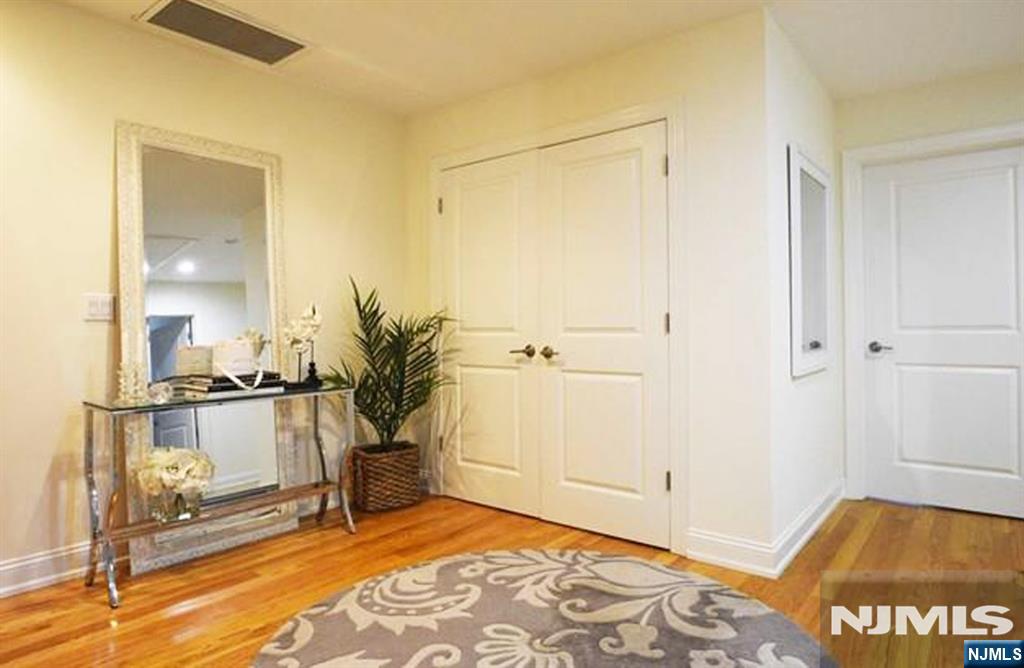 15b Jan Court 15B - Photo 5