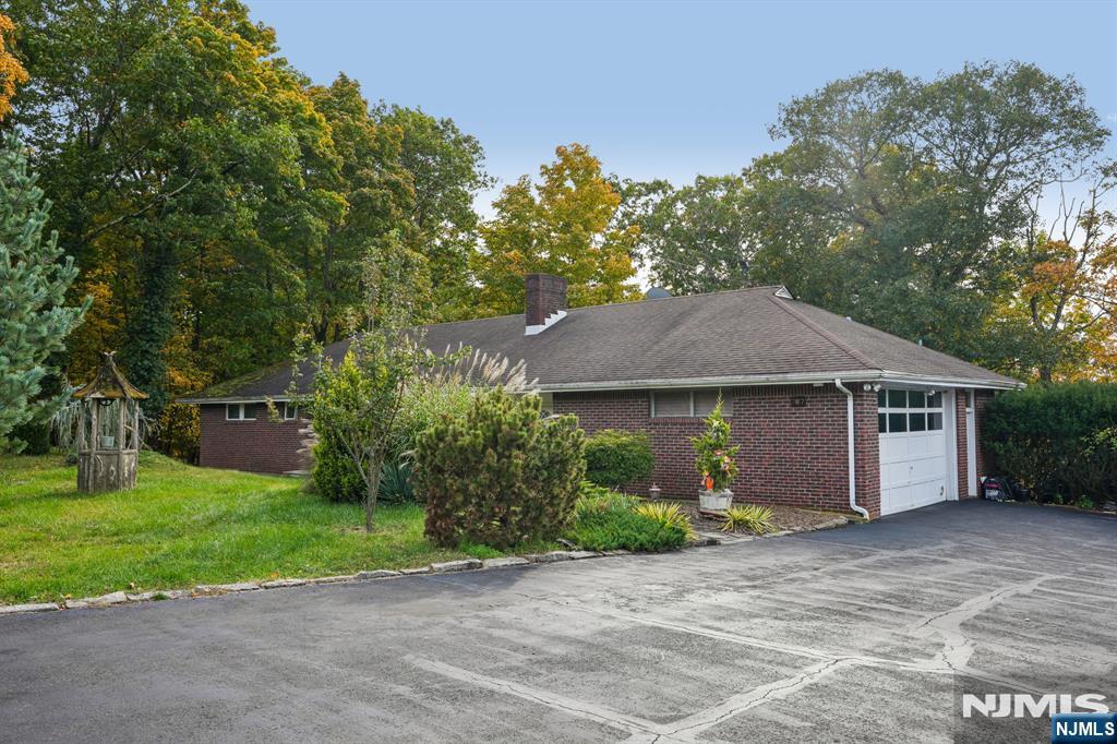 767 Berdan Avenue - Photo 3