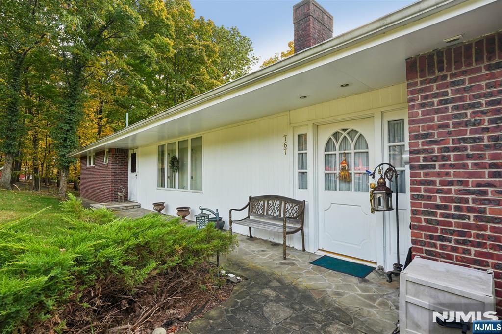 767 Berdan Avenue - Photo 5