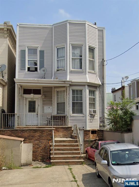 706 17th Street - Photo 1