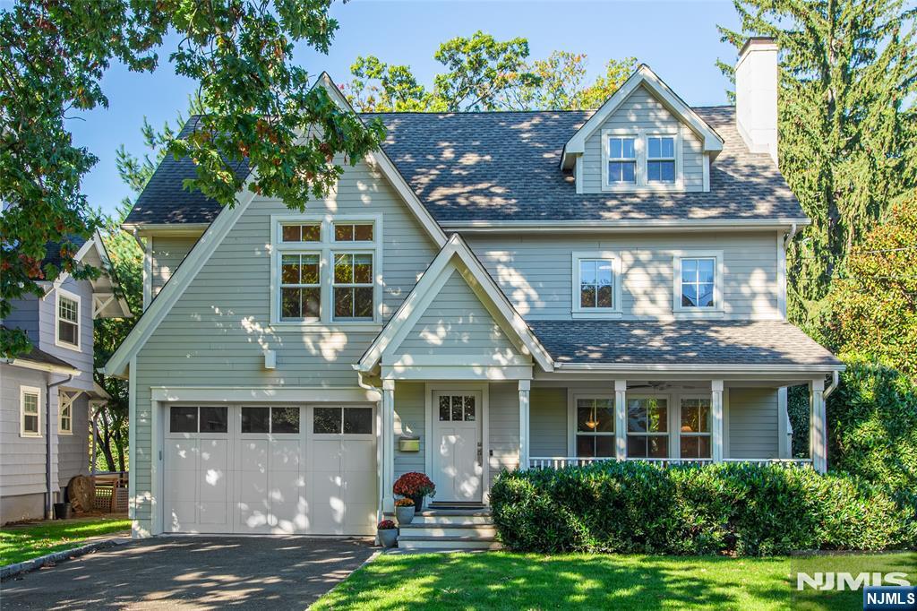 136 Montclair Avenue - Photo 1
