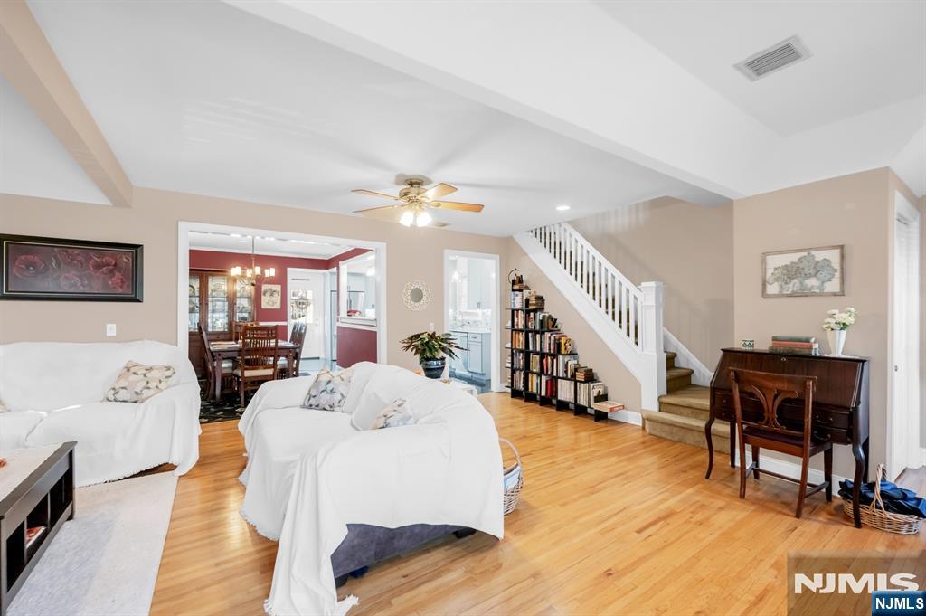 99 Raymond Avenue - Photo 5