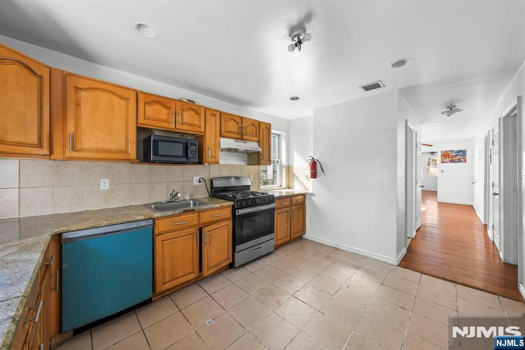 524 Mulberry Street - Photo 2