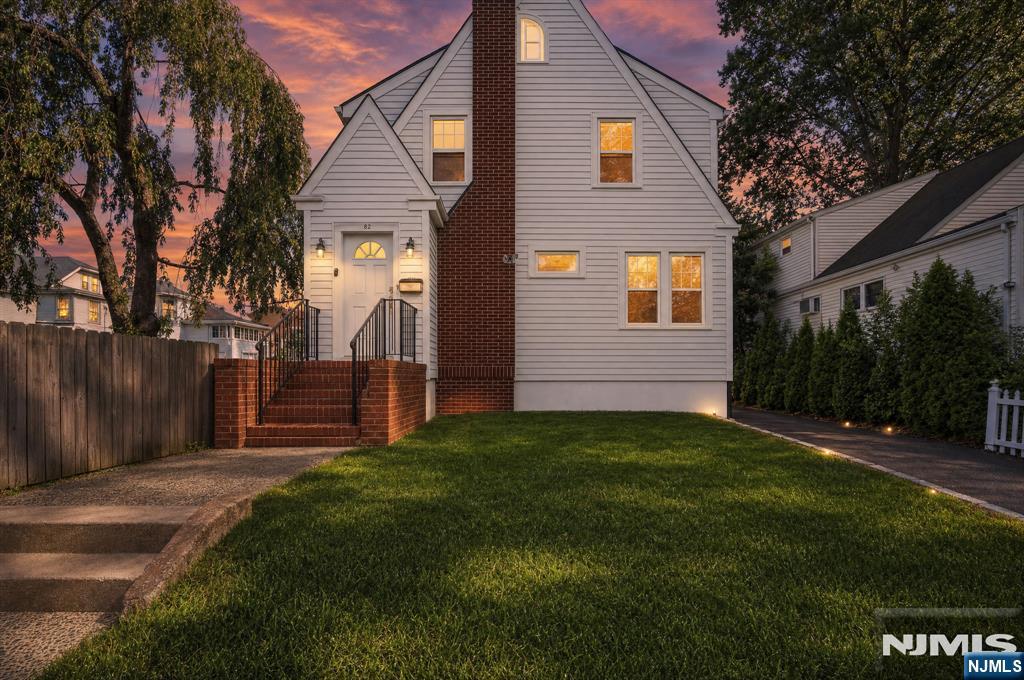 82 Brook Avenue - Photo 2