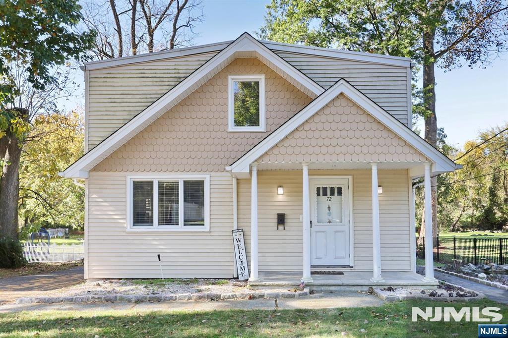 72 Grant Avenue - Photo 1