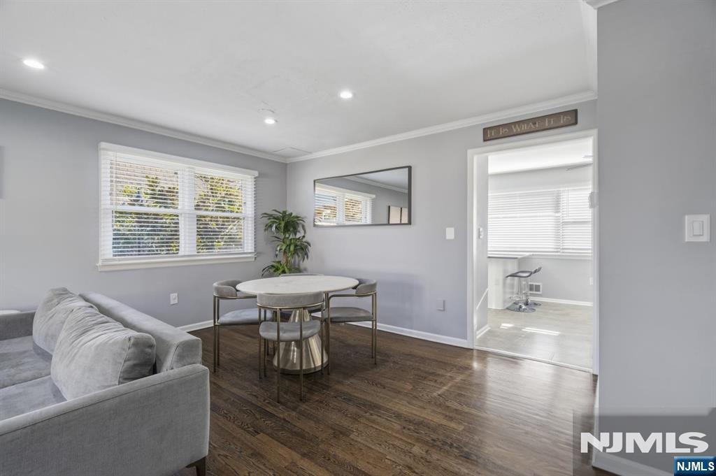 575 Grove Street F-1 - Photo 4