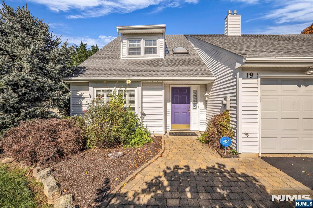 19 Crefeld Court 2 - Photo 1
