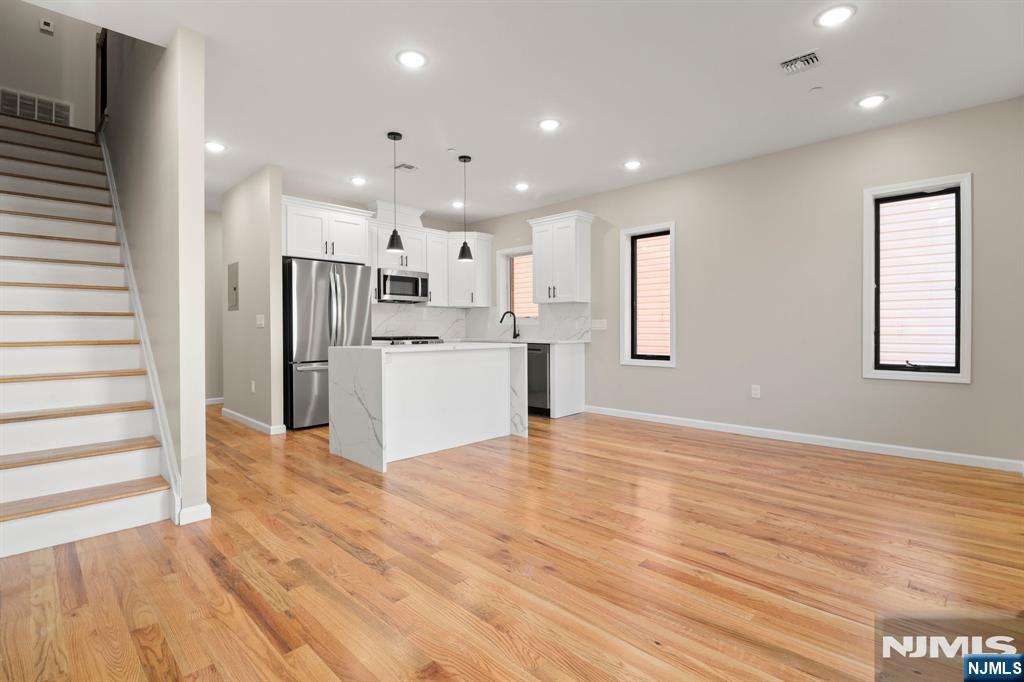 412 Cross Street - Photo 2