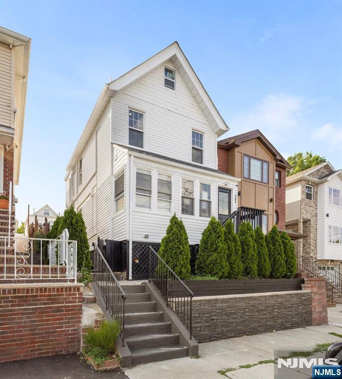 345 Forest Street - Photo 1