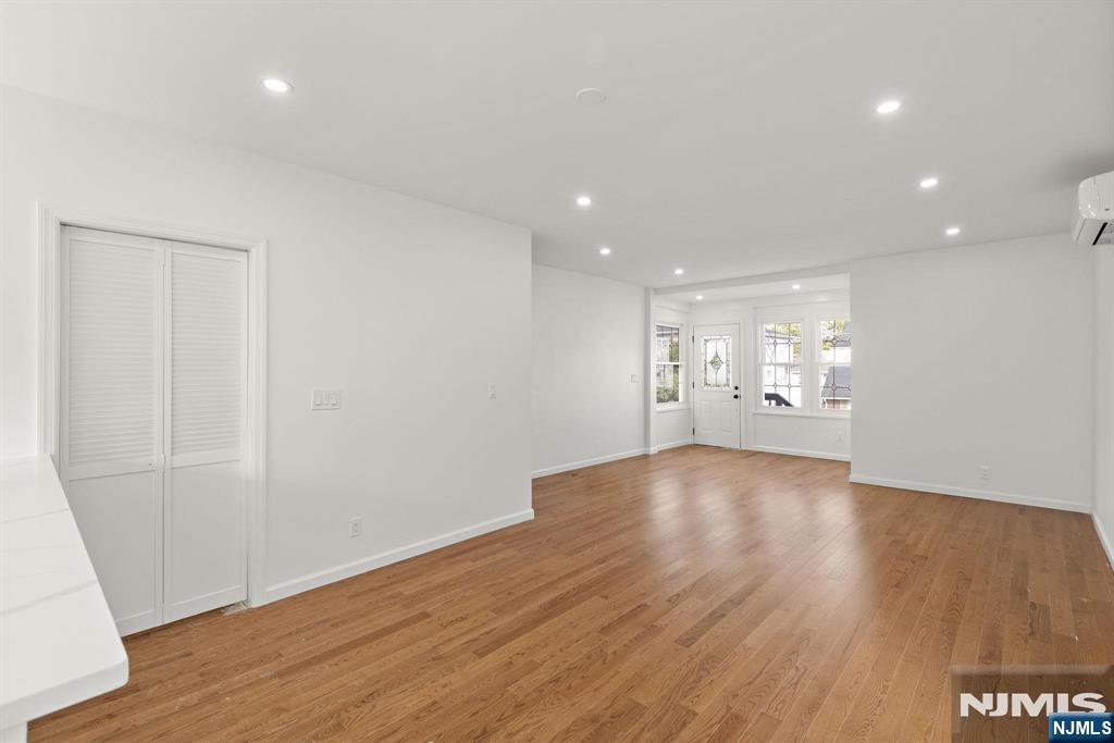 345 Forest Street - Photo 5