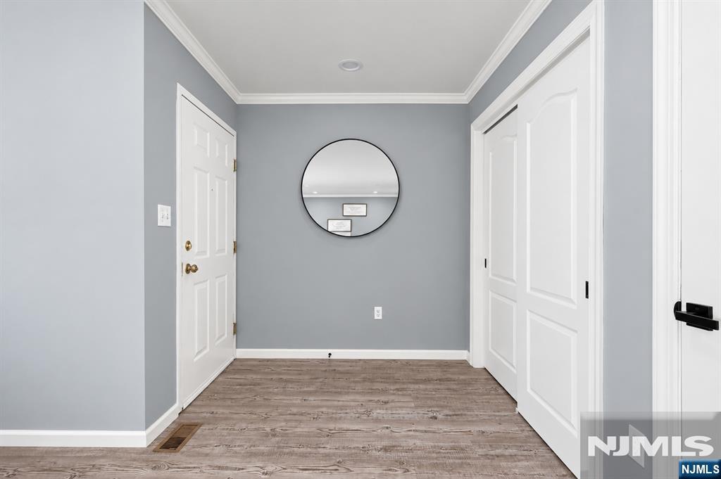 105 Roseland Avenue 1501 - Photo 4