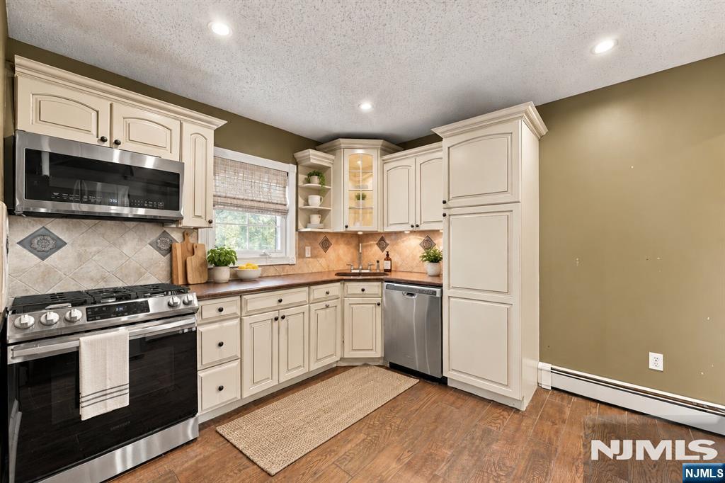 66 Avenue F - Photo 3