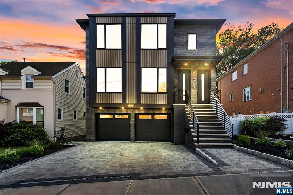 122 Edsall Avenue - Photo 1