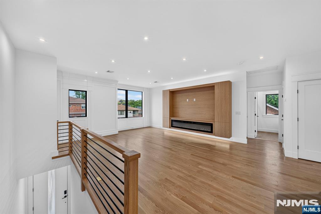 122 Edsall Avenue - Photo 4