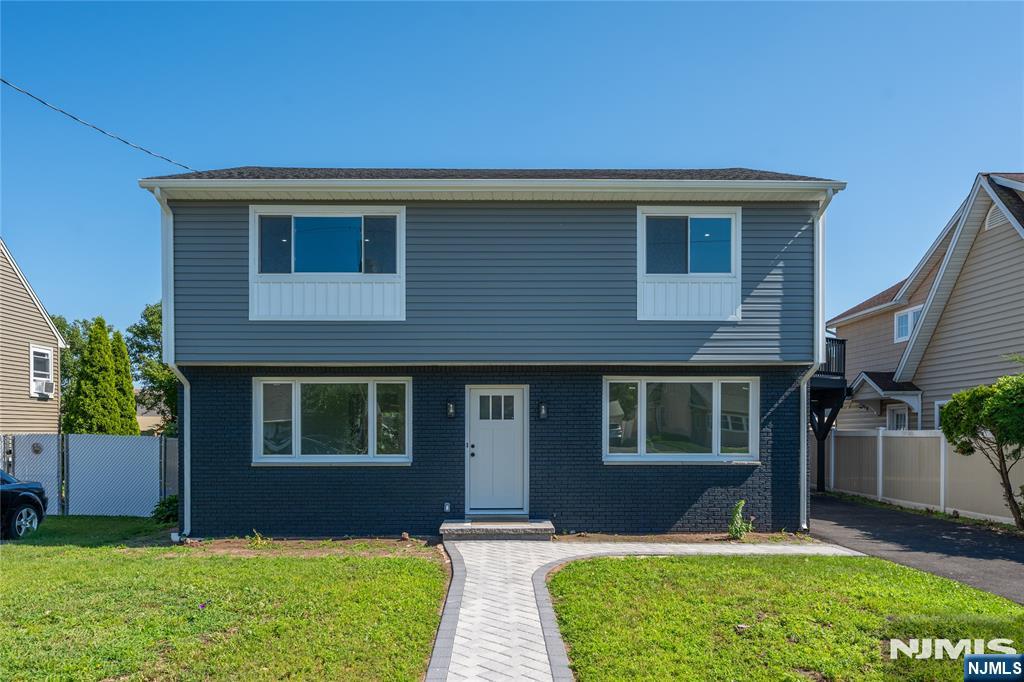 214 Alberta Drive - Photo 1