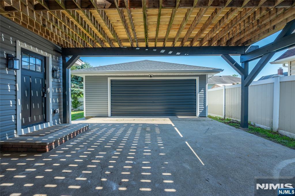 214 Alberta Drive - Photo 4