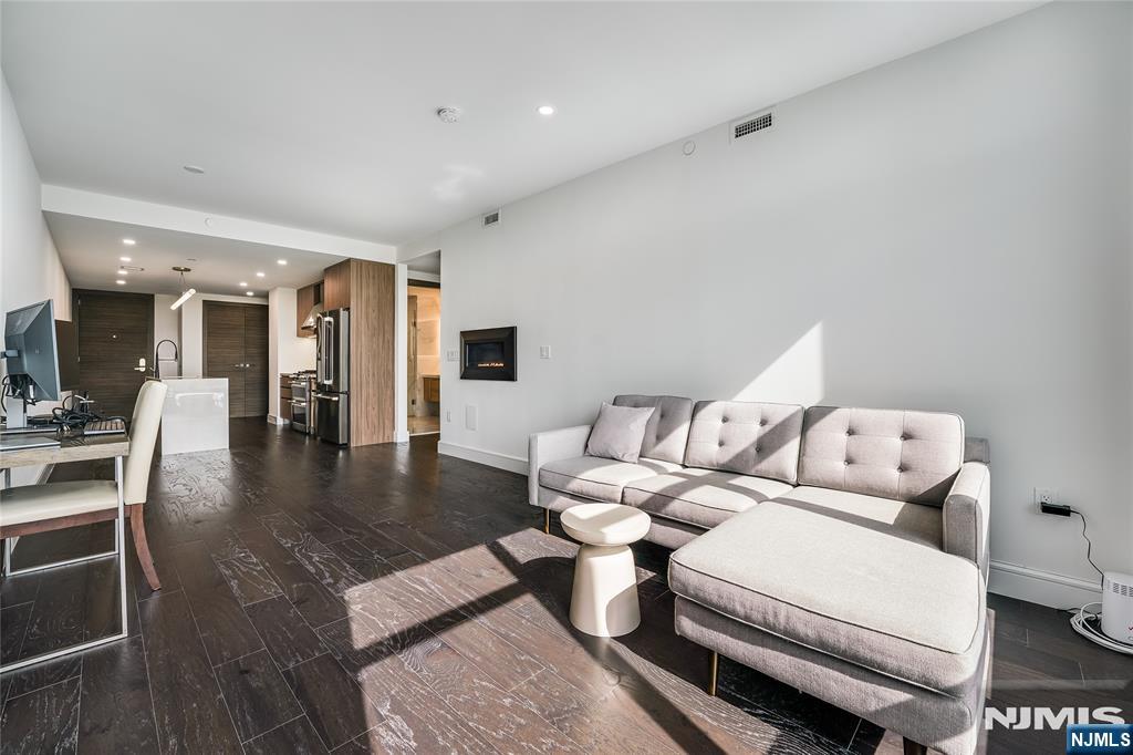 8701 Churchill Road 506 - Photo 3