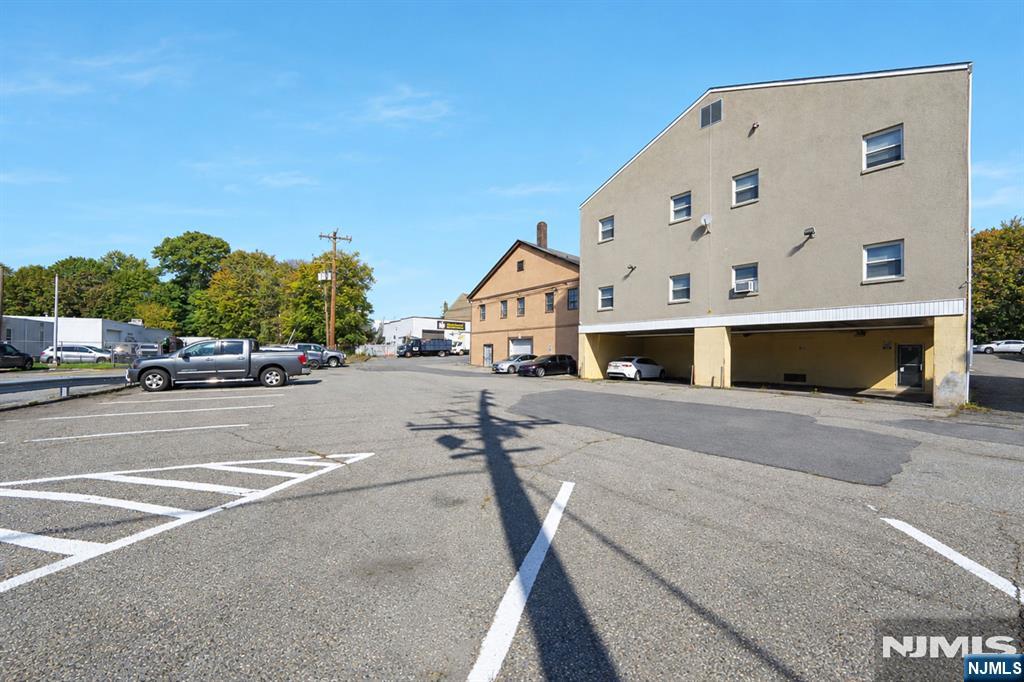 750 Hamburg Turnpike - Photo 4