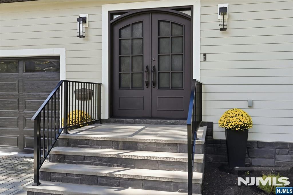 82 Benton Road - Photo 3