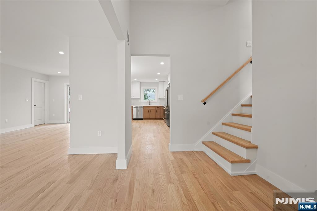 721 Schaefer Avenue - Photo 4