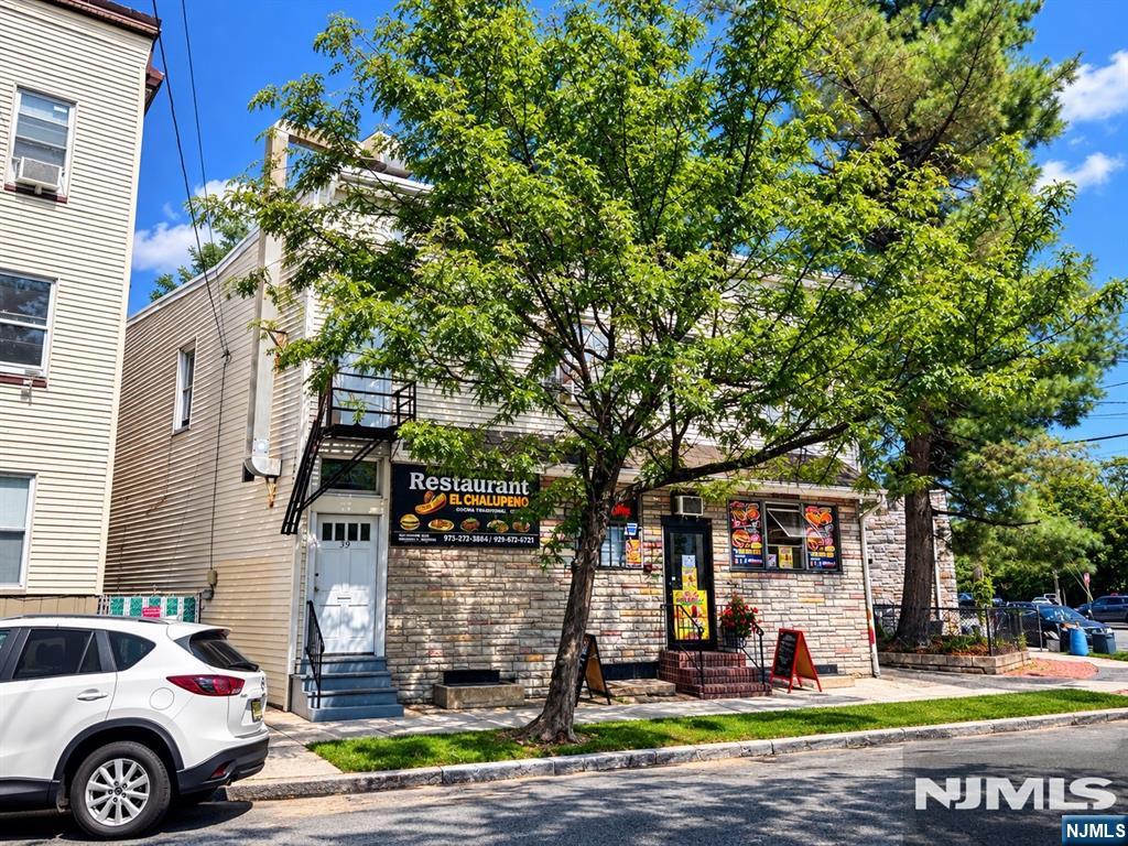 39 Parker Avenue - Photo 3