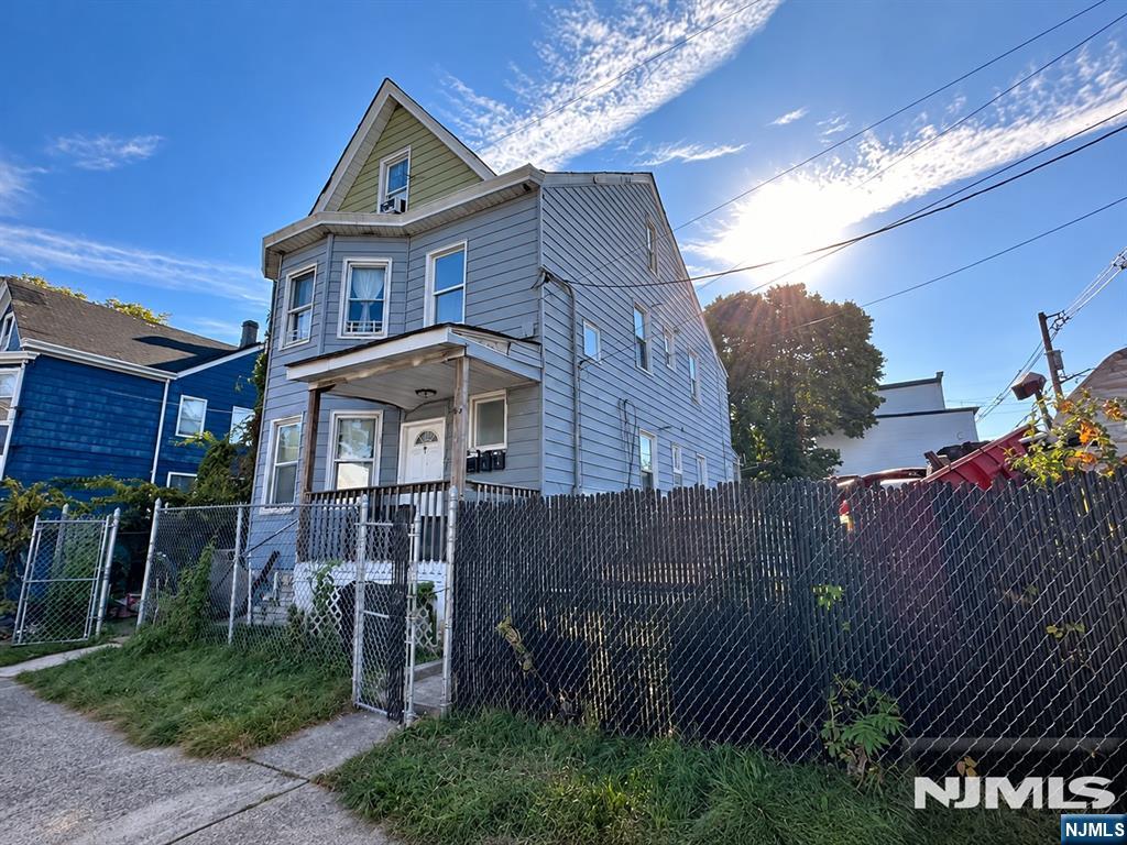 86-88 8th Street - Photo 2