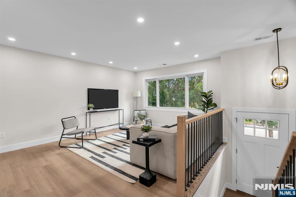 6 Diven Street - Photo 4