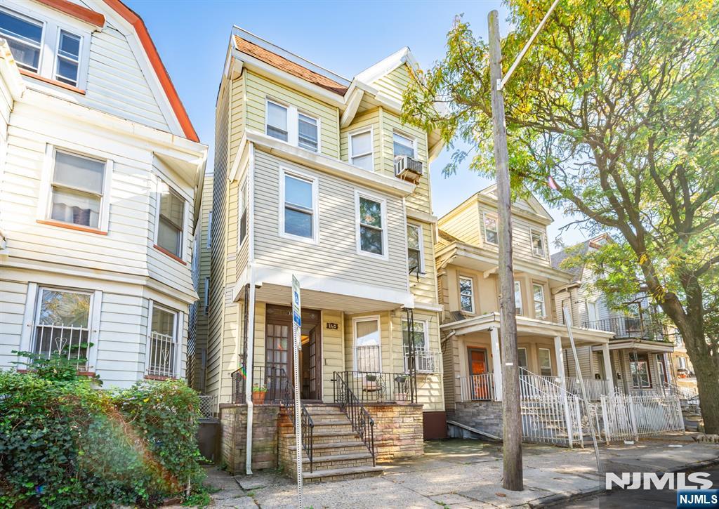 160 S 10th Street - Photo 1