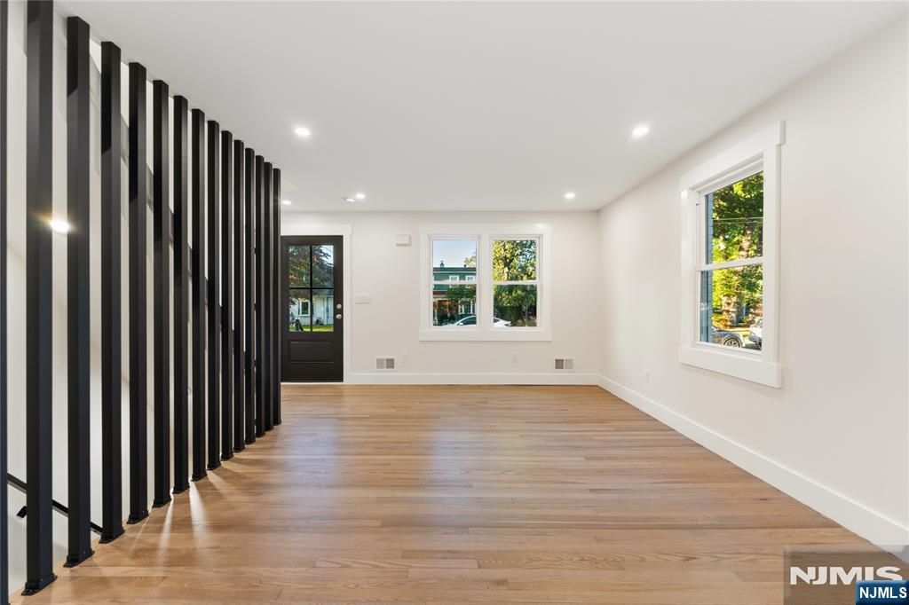 79 Forest Road - Photo 4