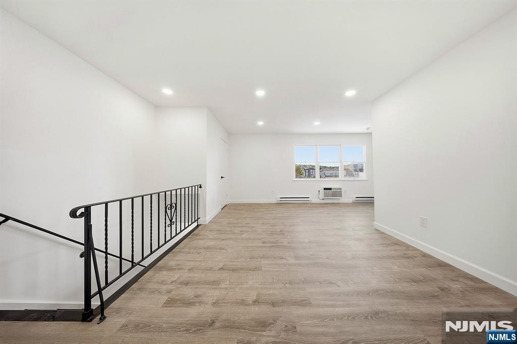245 Edmund Avenue 3 - Photo 4