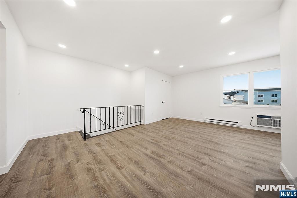 245 Edmund Avenue 3 - Photo 5