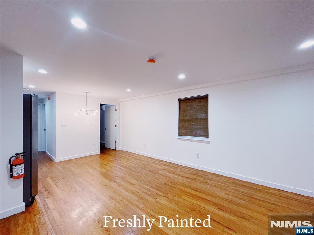 327 Undercliff Avenue 1 - Photo 2