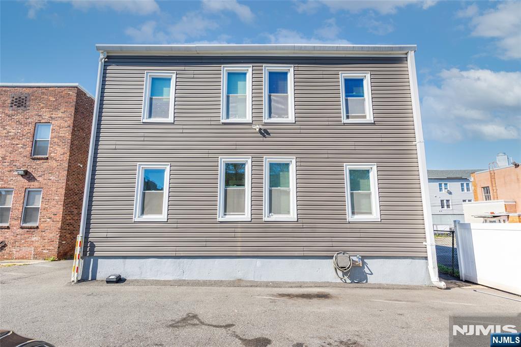 19-21 Arch Street - Photo 4