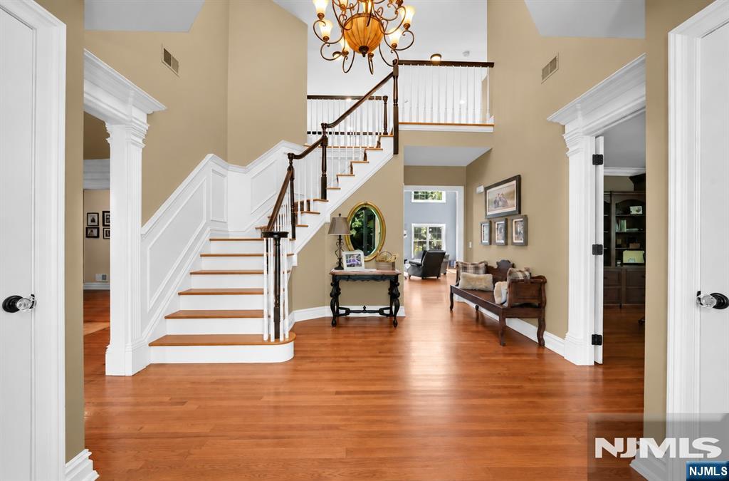 21 Reagan Way - Photo 2