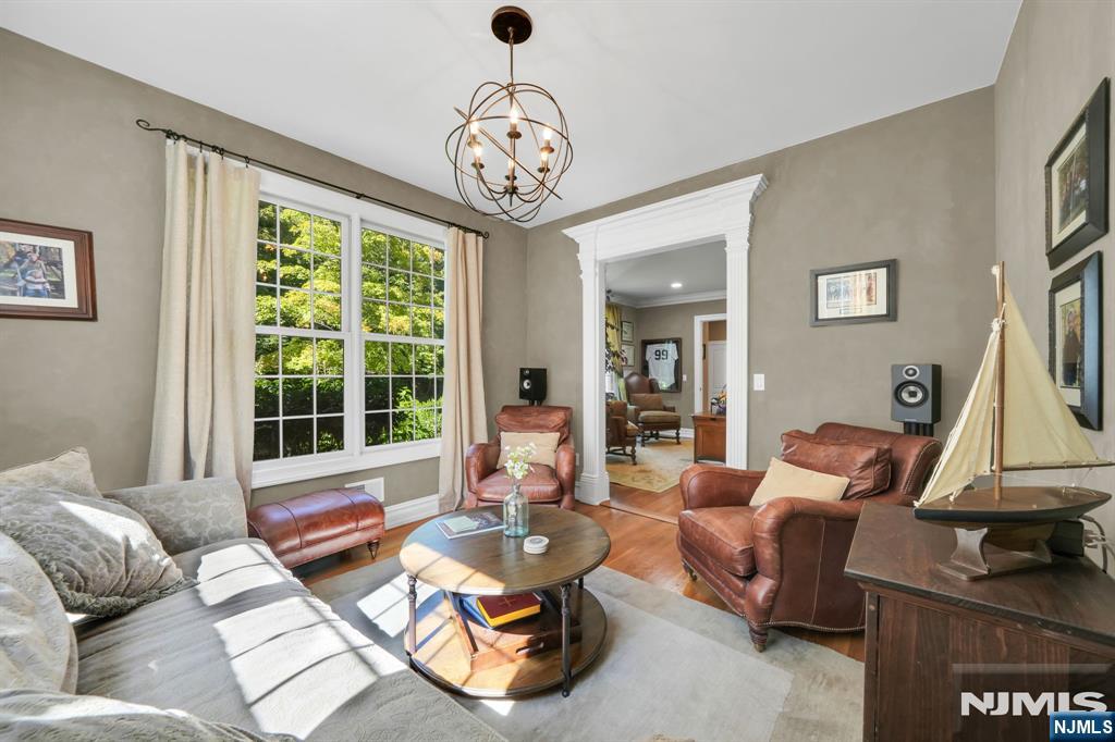 21 Reagan Way - Photo 4