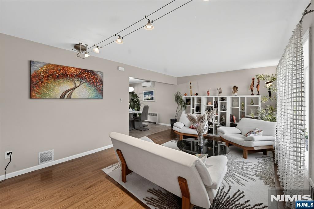 40 Jackson Street - Photo 2