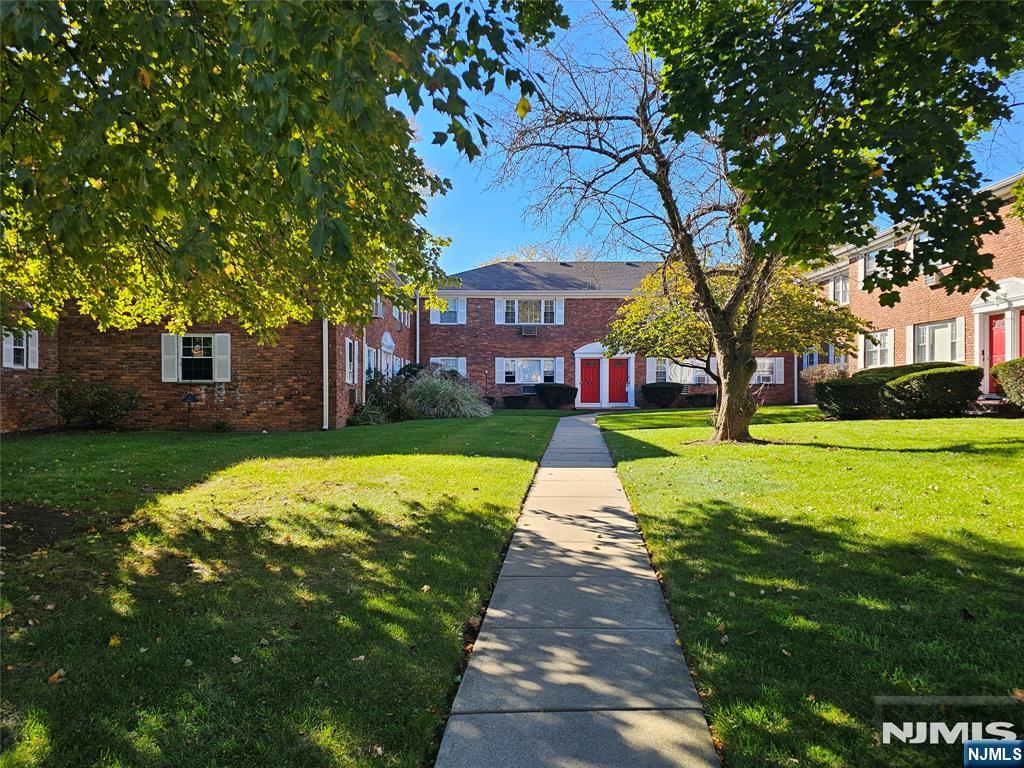 17 Atherton Court 64 - Photo 1