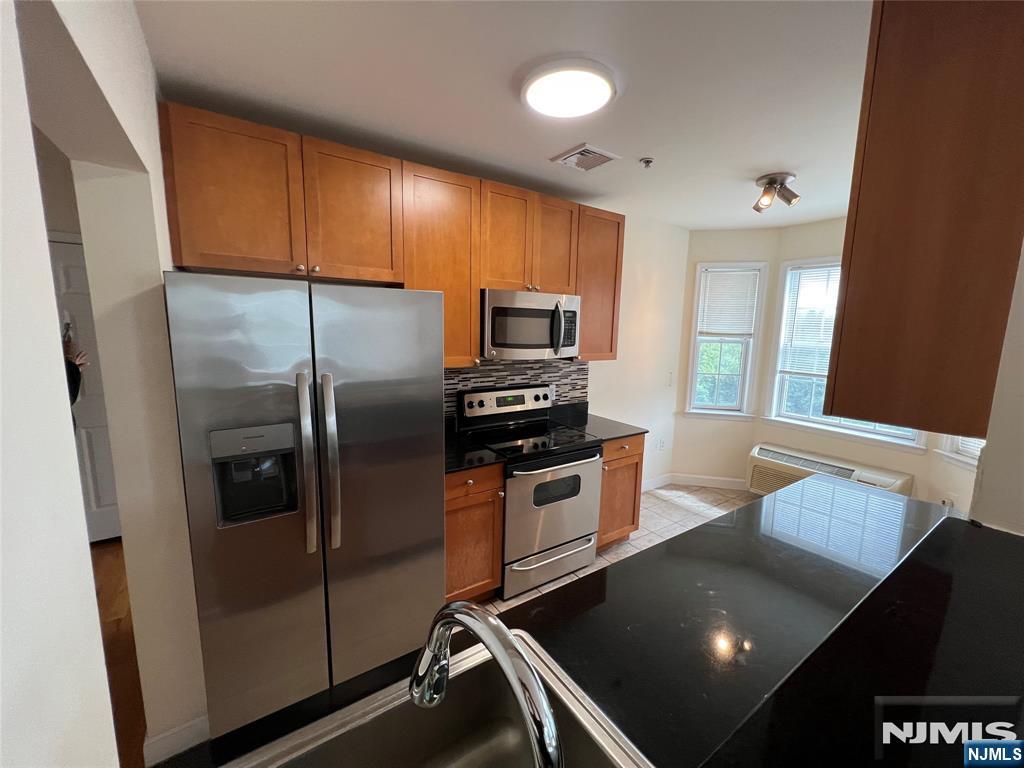 333 Willow Street 409 - Photo 3